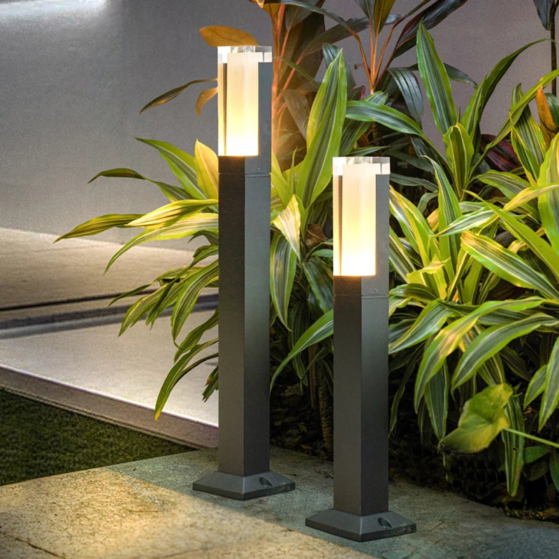 GLOWRY Aluminum Acrylic Outdoor LED Lawn Lamp | HM-022